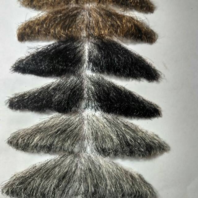 

Kumis hitam