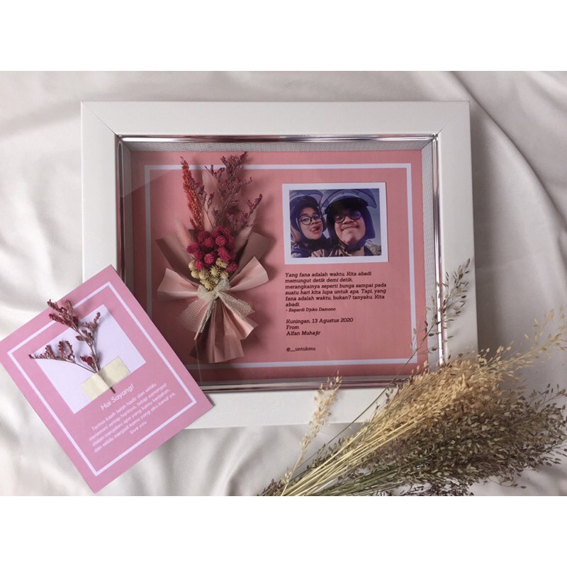 Rustic frame pink