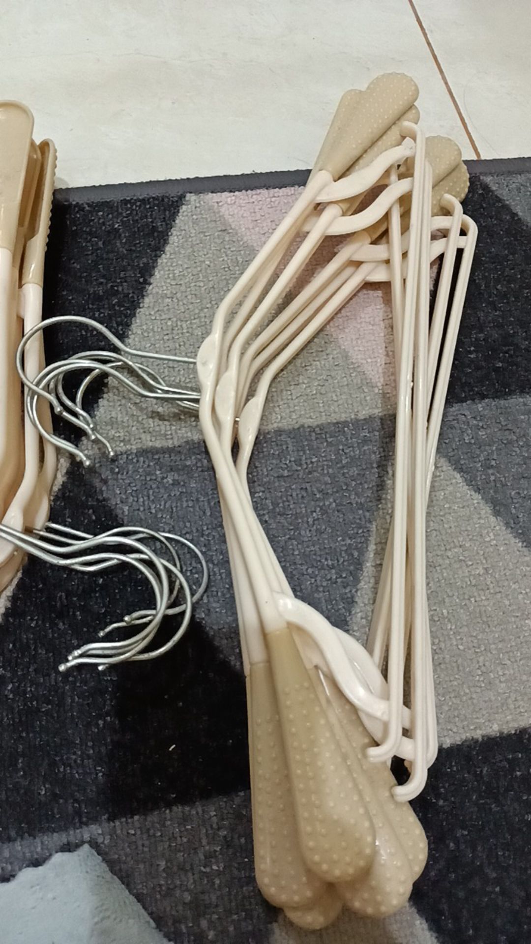 6 Pcs Hanger Plastik Anti Slip Hanger Gantungan Baju