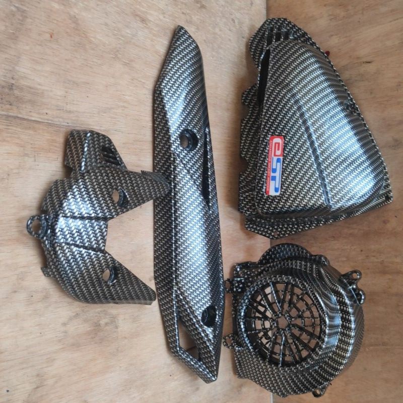 paket karbon silver 4 barang (tameng knalpot, tutup kipas, tutup filter,keong cvt). beat esp 2016-20