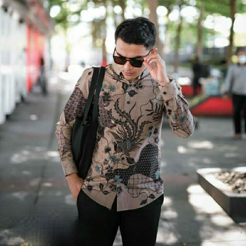 Batik Pria Lengan Panjang Gus Azmi BATIK AZMIL HRB026 motif KERATONAN Kode 002 size M L XL XXL Regul