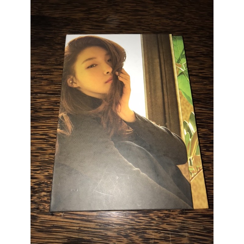 Chungha offset 2nd mini album (album only unsealed) off ver