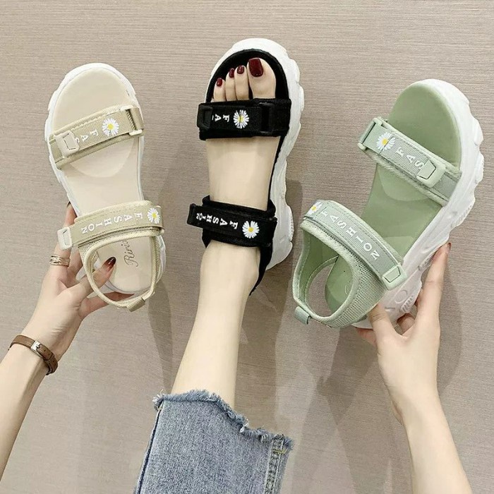 Sendal Wanita Kekinian Sandal Tali Gunung Wanita Sandal Cewek Kekinian Terbaru 2022 Korea Murah Rema