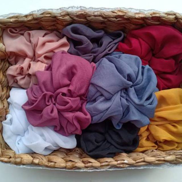 Ikat Rambut Korea Scrunchie Ukuran Jumbo Bisa Pilih Warna Bahan Polycotton Grade A