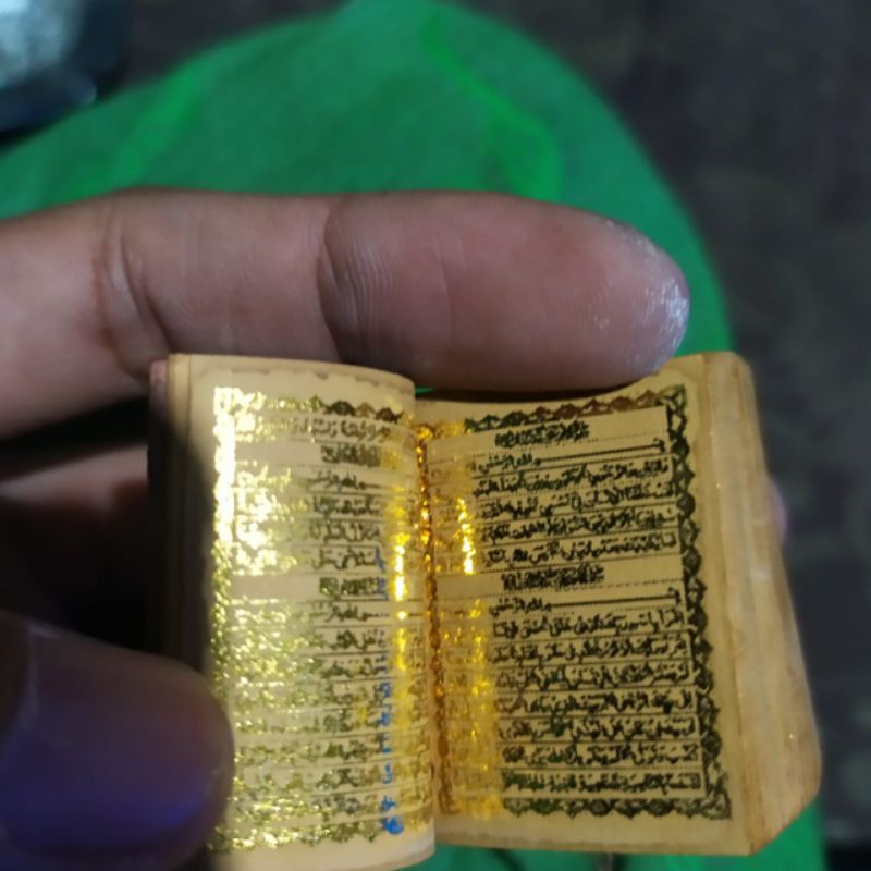 stambul 30 juz tinta hitam emas