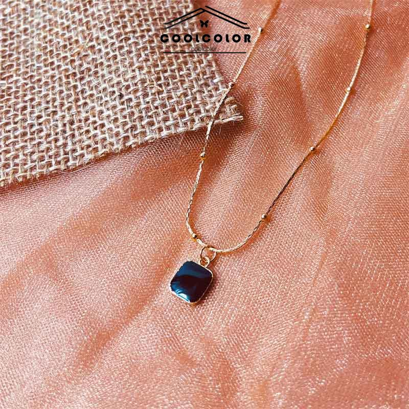 COD Kalung Wanita  High-end Geometris Persegi Liontin Drop Minyak  Fashion Kepribadian Desain Niche- cl