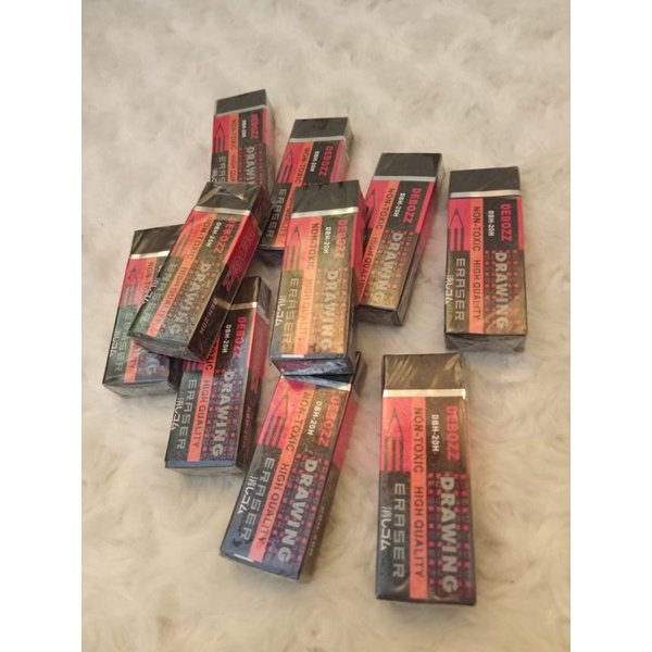 

Penghapus Pensil Debozz 1 Pcs