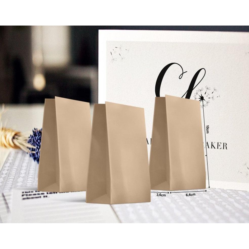 

Paperbag Small - Polos - Multipurpose Packaging Size 6.4Cm X 3.6Cm X 10.5Cm