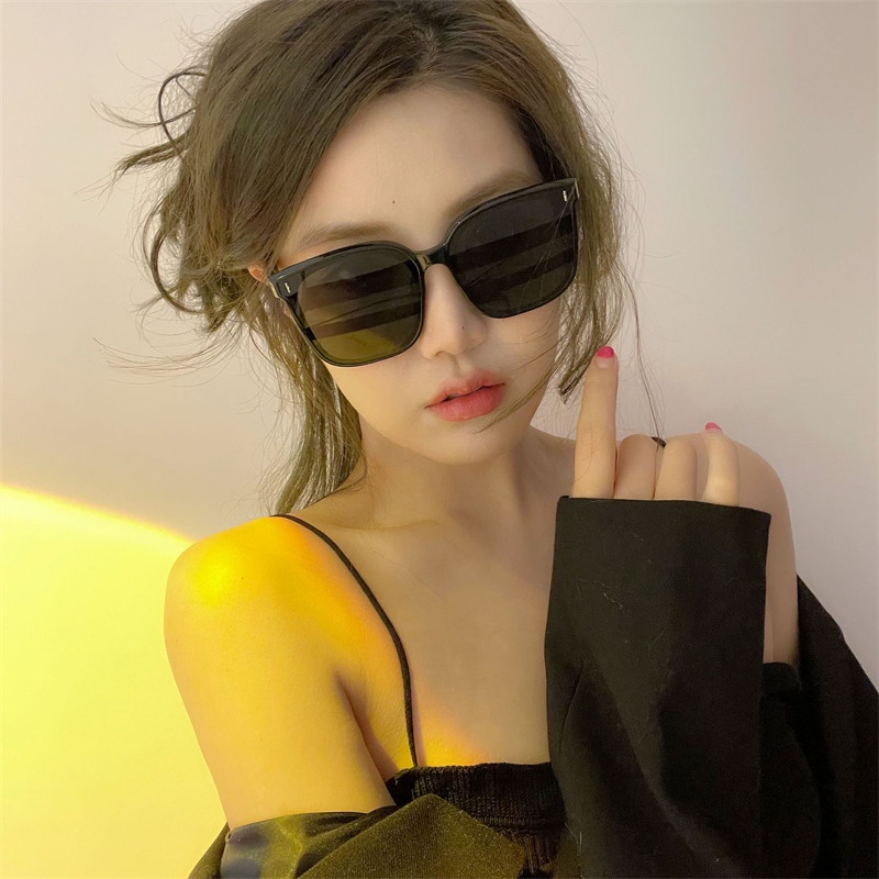 Zomi Kacamata Hitam Wanita Model Korea Frame Kotak Oversize UV400