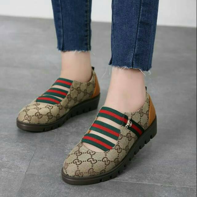 Gucci shoes Loafers brown