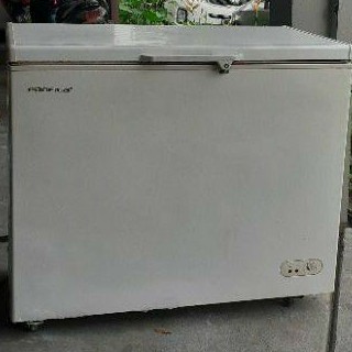 SEWA Chest Freezer Box Bandung. Kapasitas 100 200 300 Liter. 1 Bulan / 3 Bulan / 6 Bulan