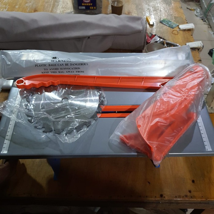 (B2T)Table saw Merk MODERN Mesin gergaji meja TS-8 MODERN