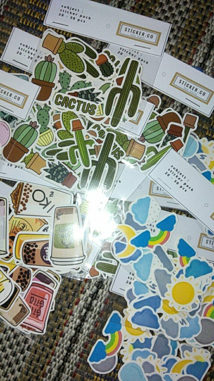 Stiker Motif Galaxy atau Planet 30pcs untuk HP LAPTOP