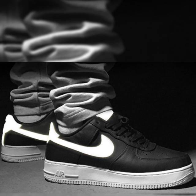 nike air force 1 low black reflective