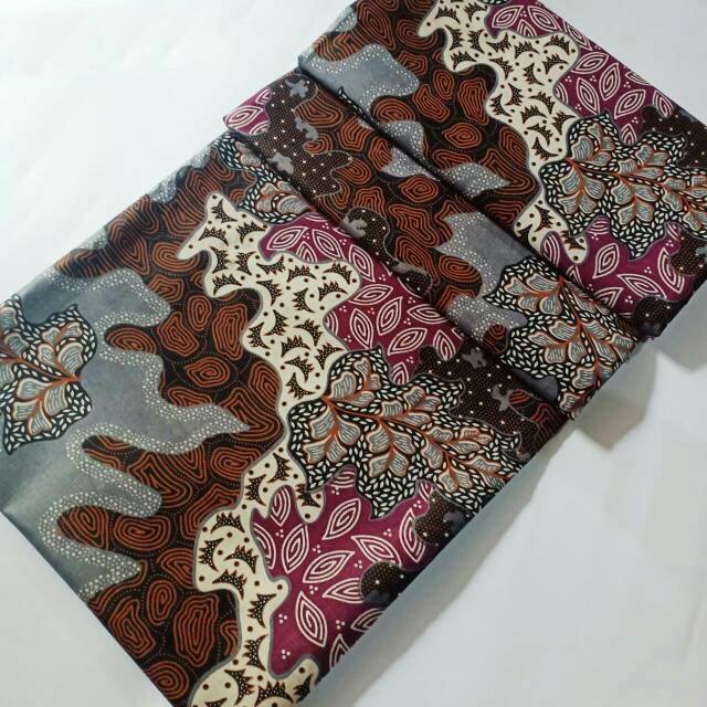 Kain batik motif sungai ungu