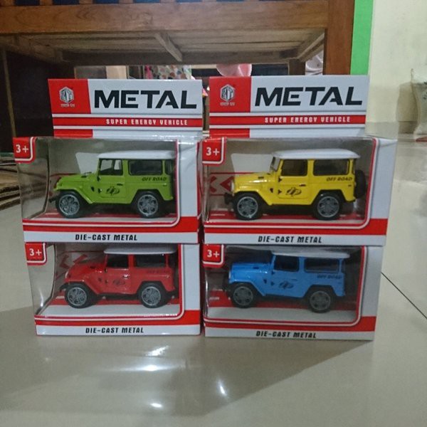 D 1      Miniatur Diecast Toyota Hardtop Land Cruiser FJ40