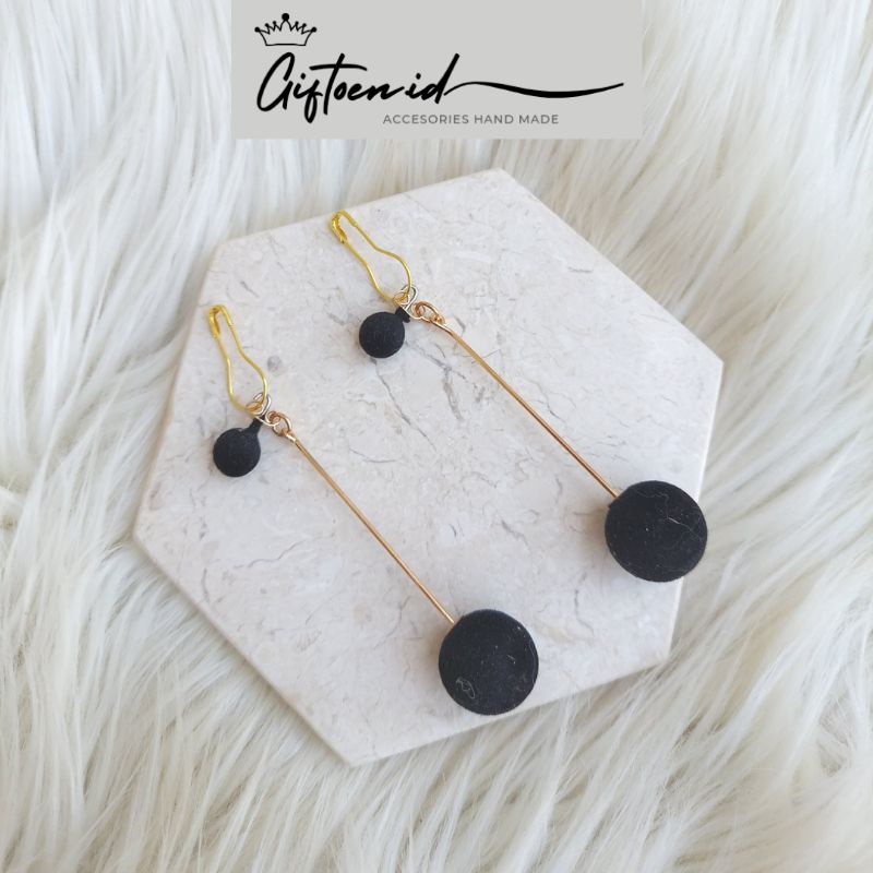 Anting Hijab Pom-Pom lucu by giftoenacc