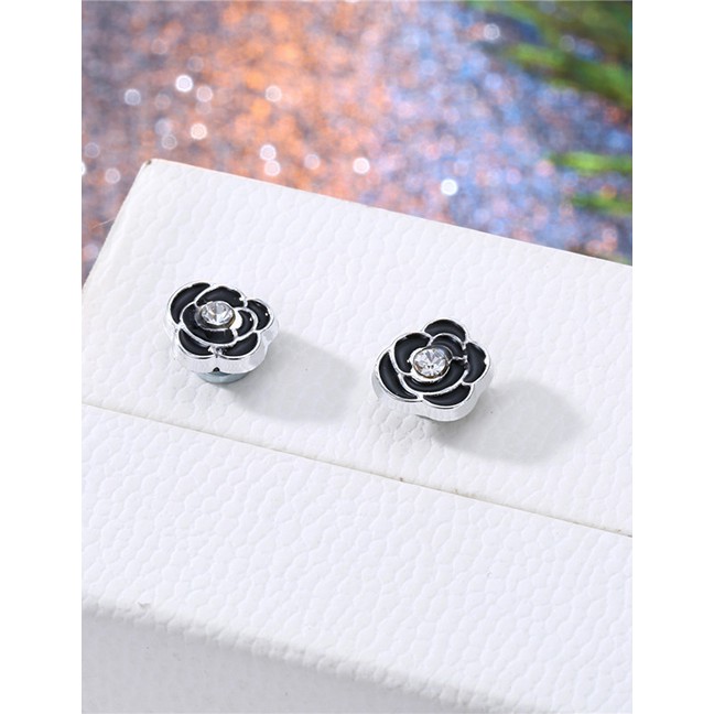 LRC Anting Magnet Fashion Silver Tower Magnet Earrings F66584