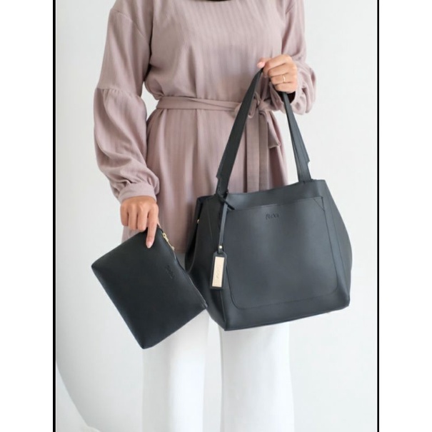 Flicka  Tote bag j 191 warna hitam