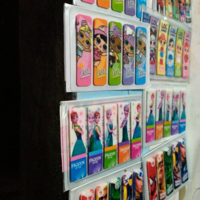 

Pembatas buku plastik