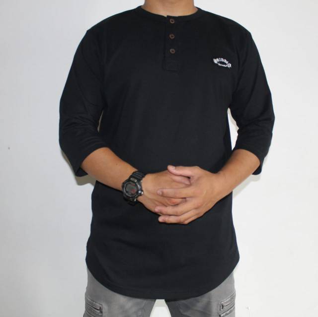 Kaos polos lengan 3/4 model kurta