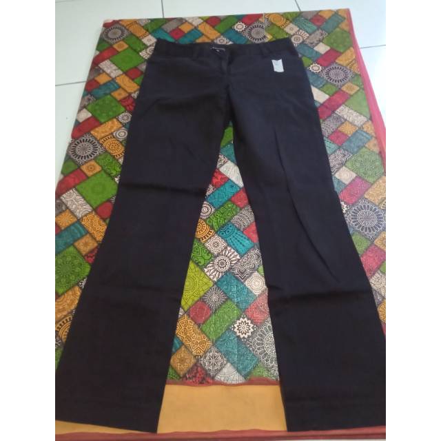 Celana brand the executive