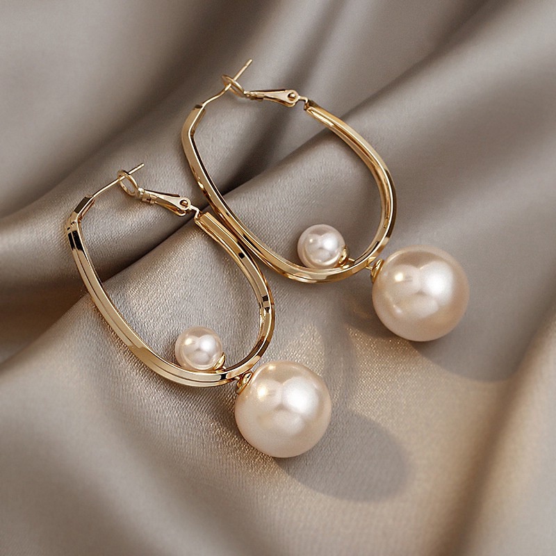 Anting Hoop Juntai Bentuk Elips Aksen Mutiara Gaya Vintage Korea Untuk Wanita