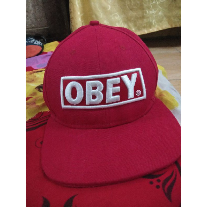 Topi Obey Original