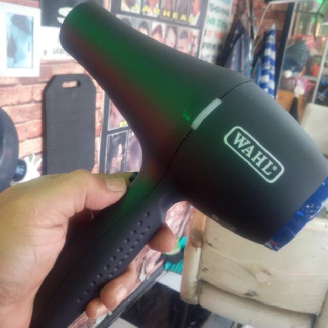 Wahl hair dryer 700 profesional