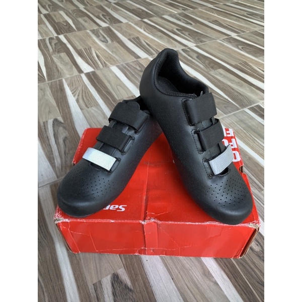 santic 41 sepatu cleat sepeda roadbike seken second bekas