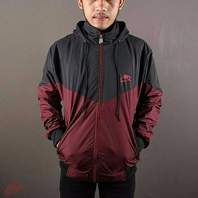 jaket parasut nike windrunner hitam maroon