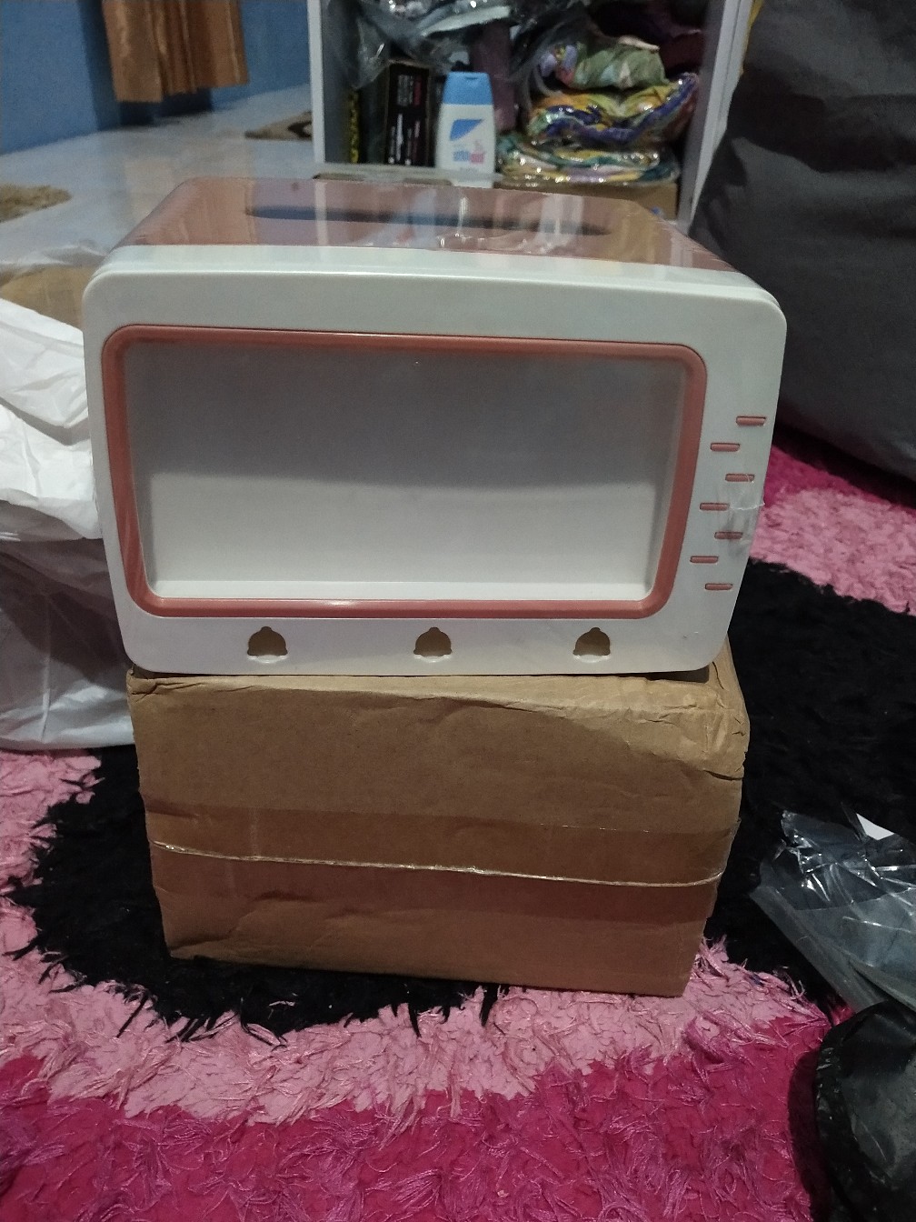 Kotak Tissue 2 In 1/ Tempat Tisu Tv + Hp Holder