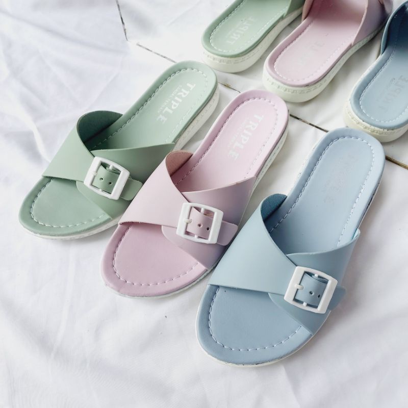 Sandal Wanita Trendy Model Slop Variasi Gesper (Adelia 01)