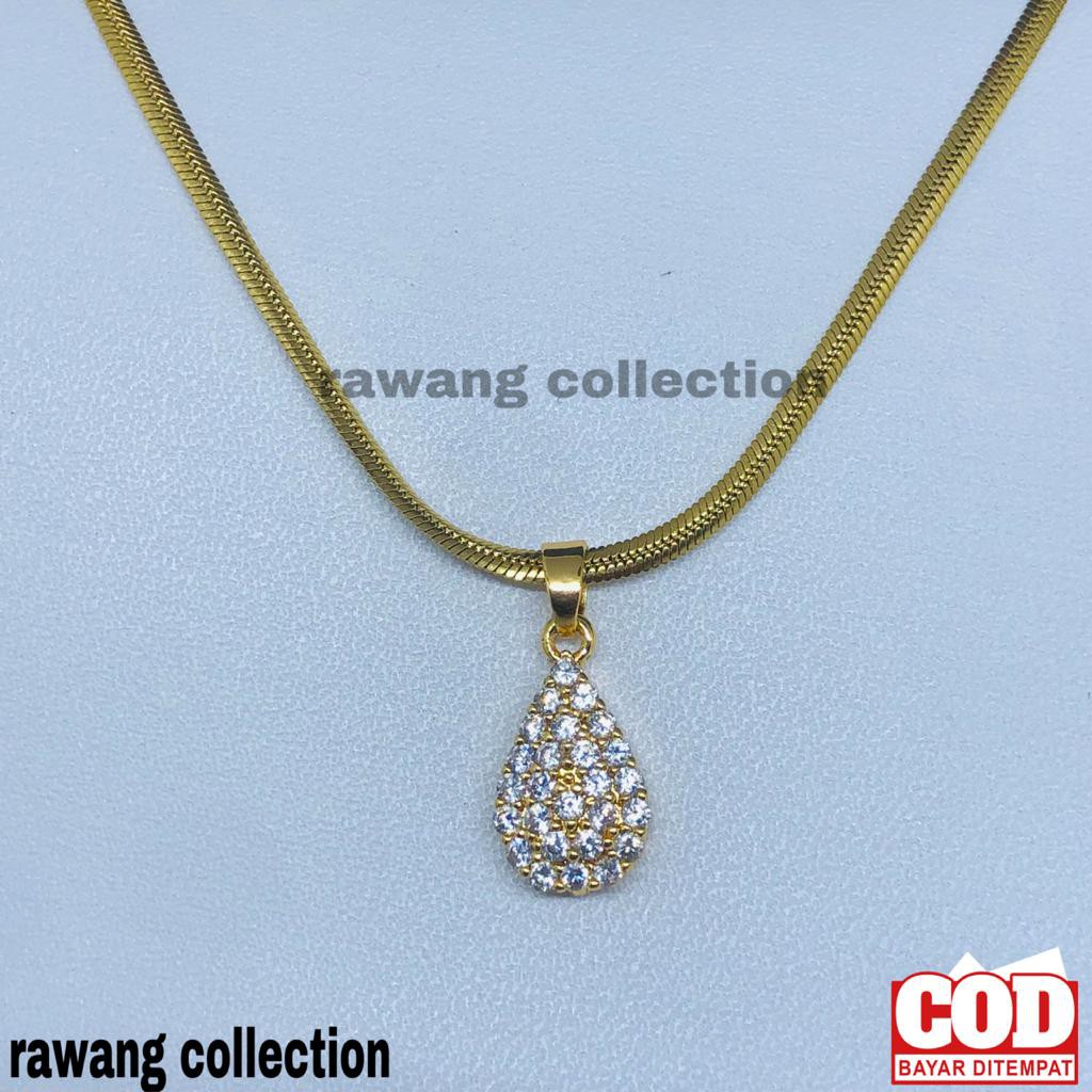 Kalung Titanium Fashion Wanita Plus Liontin Anti Karat