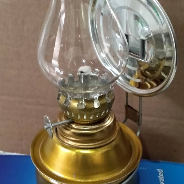 Lampu Ublik Kaleng Lampu Teplok Minyak Tanah