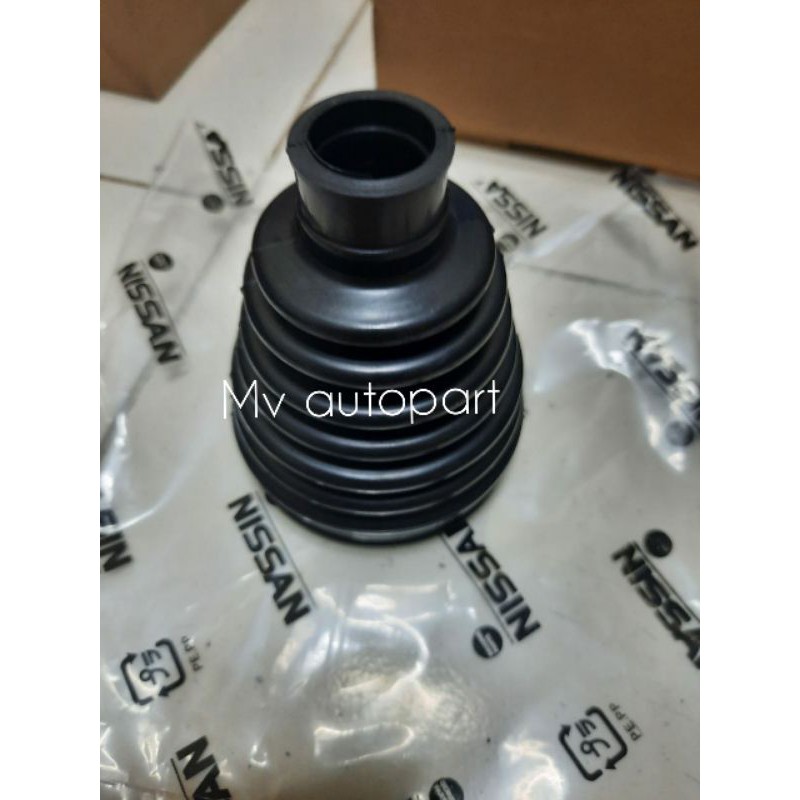 Karet cv joint out Nissan Grand Livina Ori