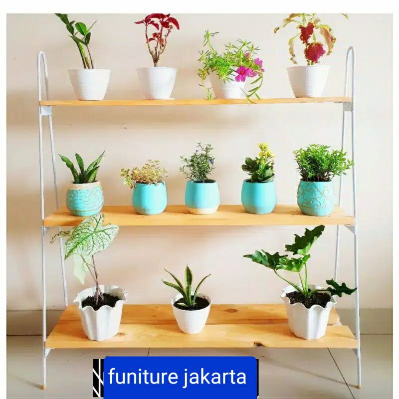 Rak Bunga Besi Kayu 3 Susun Minimalis Tempat Dekorasi Tanam