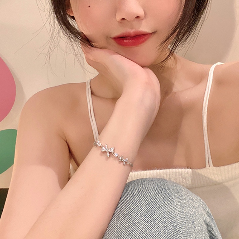 Gelang Model Tarik Bahan Tembaga Desain Pita Hias Berlian Gaya Simpleperi Untuk Wanita