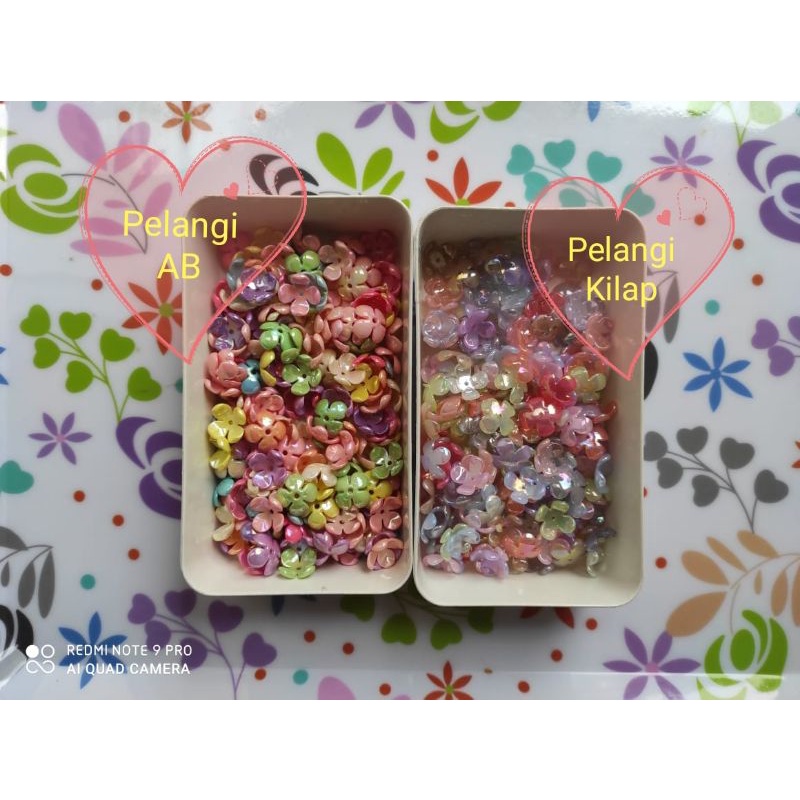 Manik Mote resin kelopak Clover pastel pelangi AB kilap 25 gr