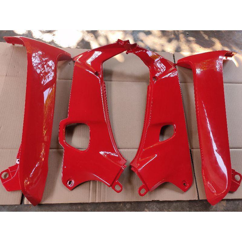 Sayap luar dalam motor Honda Supra x supra fit lama warna merah