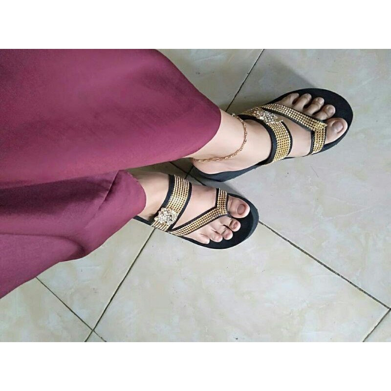 Sandal wanita hazwan slempang hitam