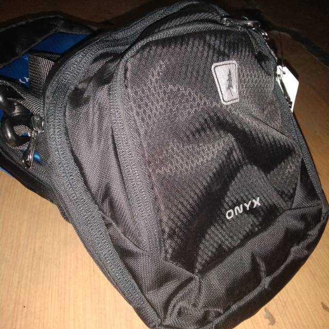 Consina onyx