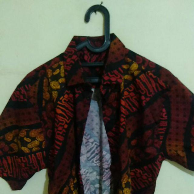 Baju Kemeja Batik Gradasi Lengan Pendek Pria Kantor Casual Slimfit Maroon Motif