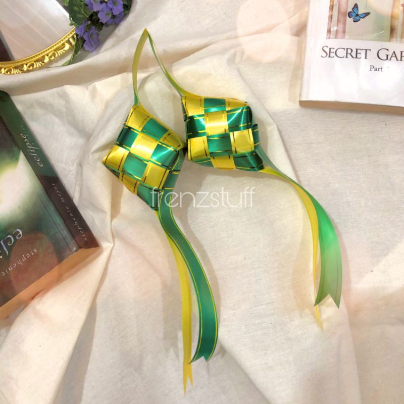 

ketupat pita | hiasan pita lebaran | pita ketupat | ketupat lebaran (selalu ready)