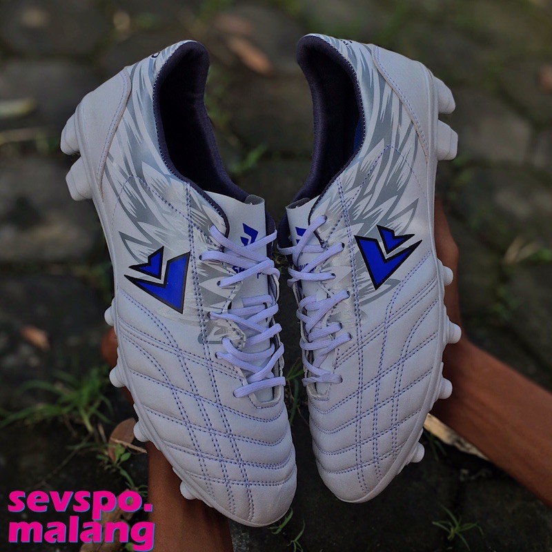 

NL Garuda White/Blue KDH