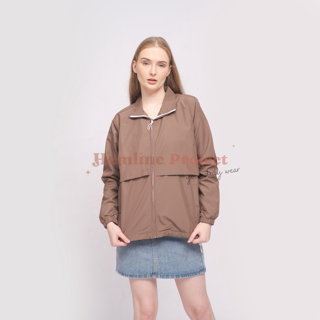 Elya Jaket Coach Wanita - Light Brown