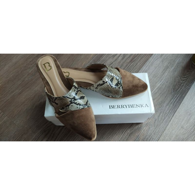 Sepatu Mules Wanita Berrybenka Original
