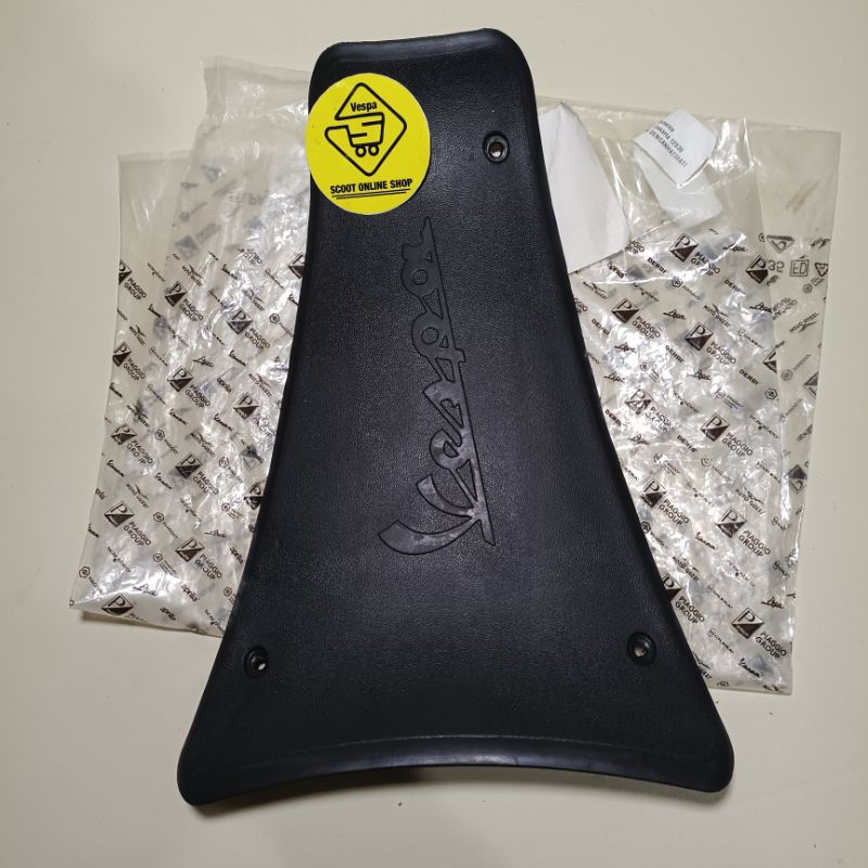 Cover Tutup Aki Vespa GTS / Cover Box Battery Vespa GTS