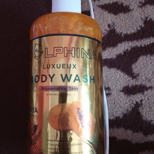 Body wash dolphin
