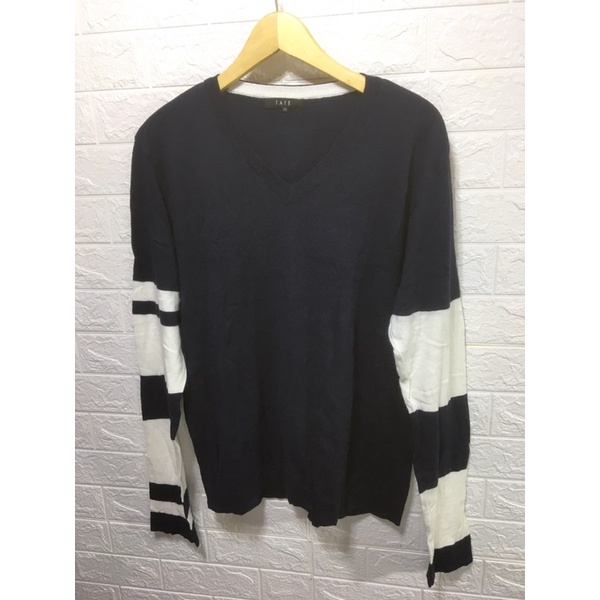 Tate Original  VNeck Sweater Rajut Lembut Pria L